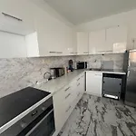 2 Bedroom, Kitchen And Terrace Apartament Ostrawa