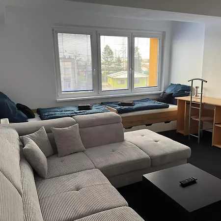 דירה 2 Bedroom, Kitchen And Terrace אוסטרבה