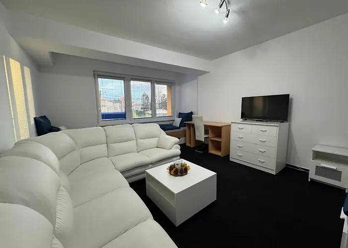 2 Bedroom, Kitchen And Terrace Apartment *